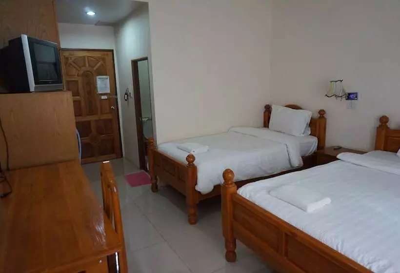 ホテル Pornnarumirt