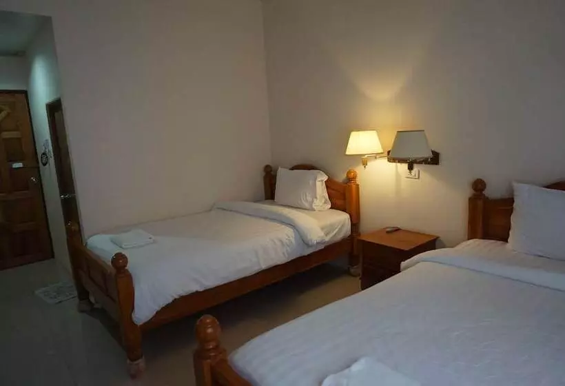 ホテル Pornnarumirt