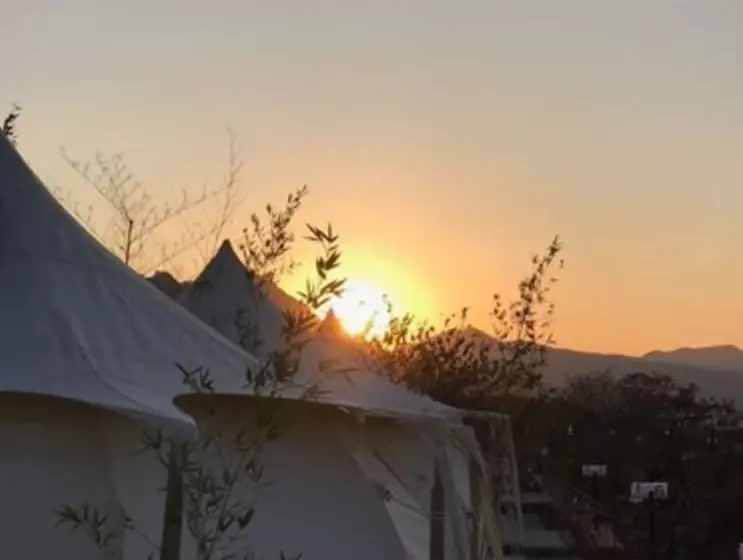 ホテル Tendo Glamping