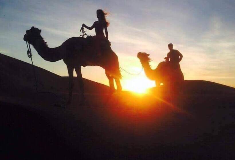 호텔 Tinfou Desert Camp