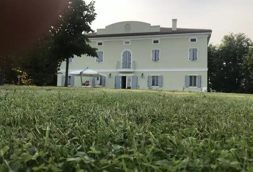 ホテル Villa Pepoli