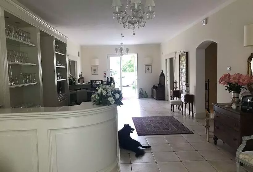 ホテル Villa Pepoli