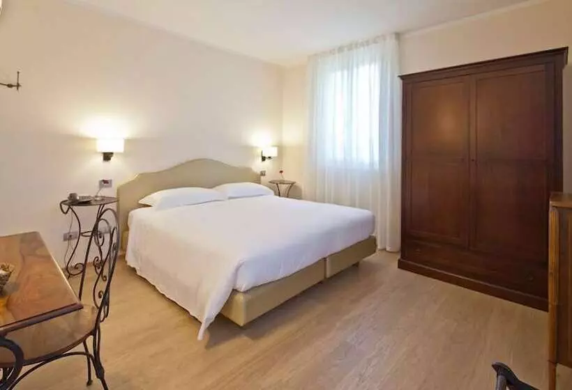 ホテル Villa Pepoli