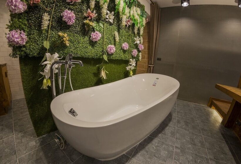 Maximum Luxury Apartment