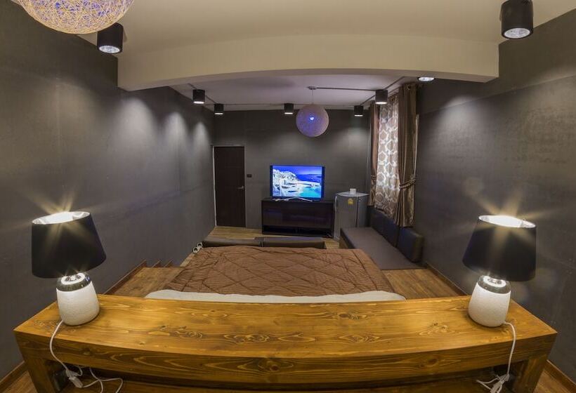 Maximum Luxury Apartment