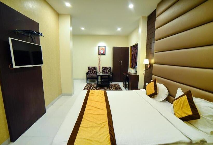 Palette Resorts  Carnival Resort