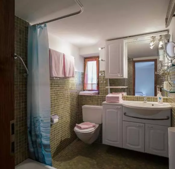 Hotel Ristorante Agarone Romitaggio