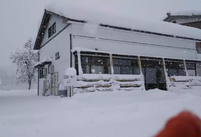 Majatalo Guesthouse Anthut