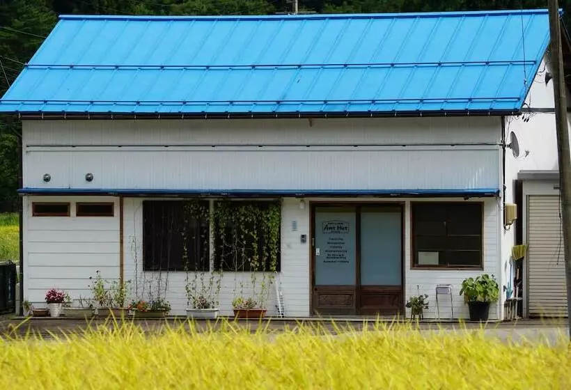 Majatalo Guesthouse Anthut