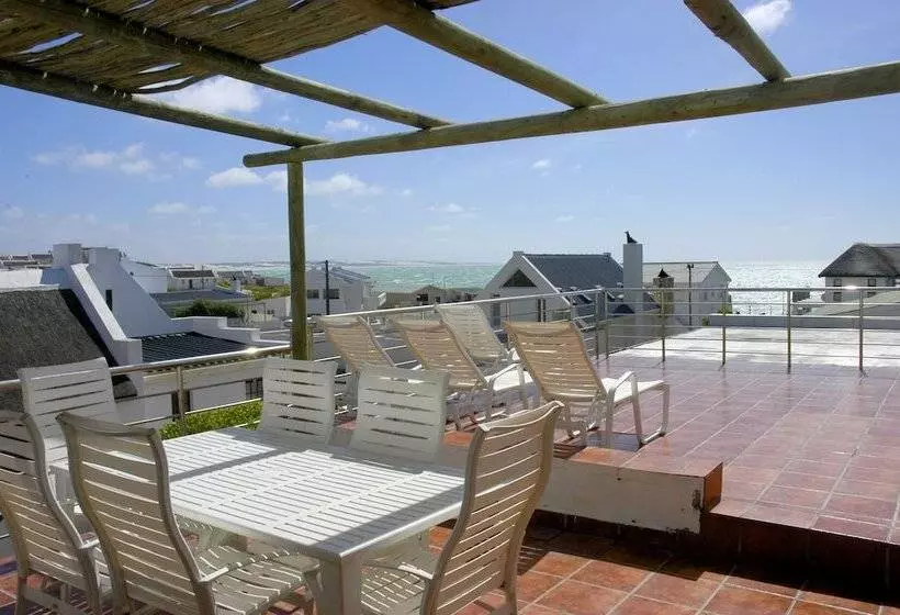 Hotelli Arniston Seaside Cottages