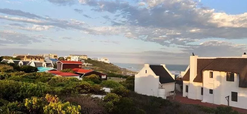 Hotelli Arniston Seaside Cottages