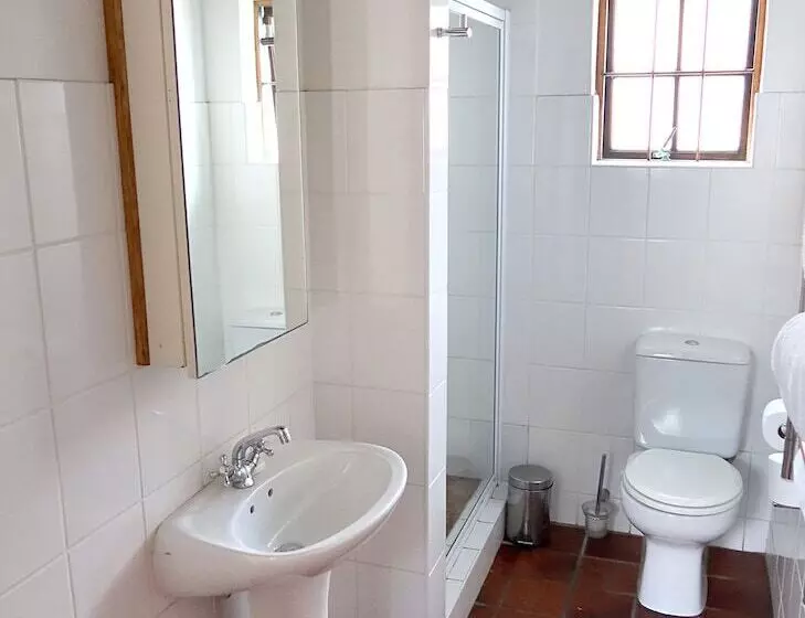 Hotelli Arniston Seaside Cottages