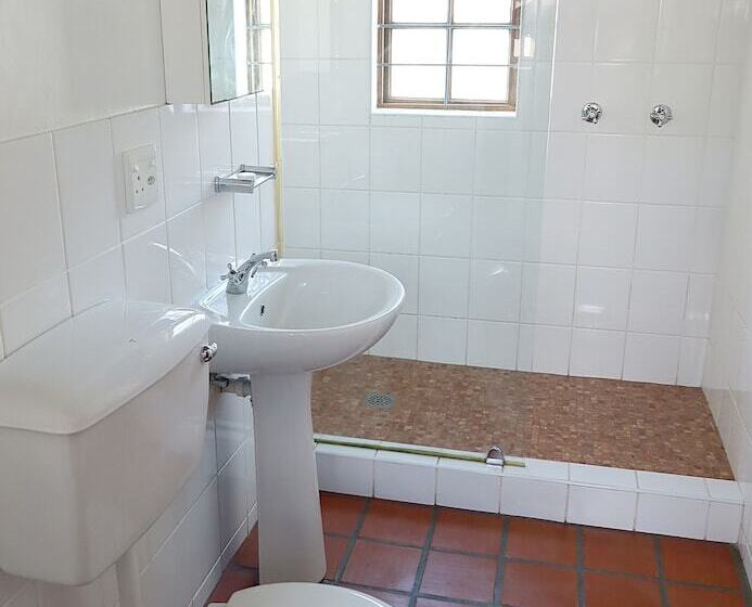 فندق Arniston Seaside Cottages