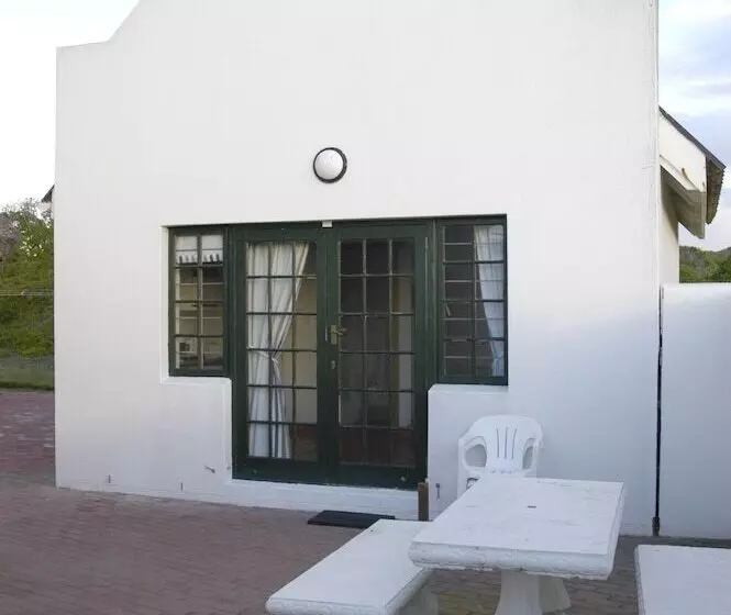 Hotelli Arniston Seaside Cottages