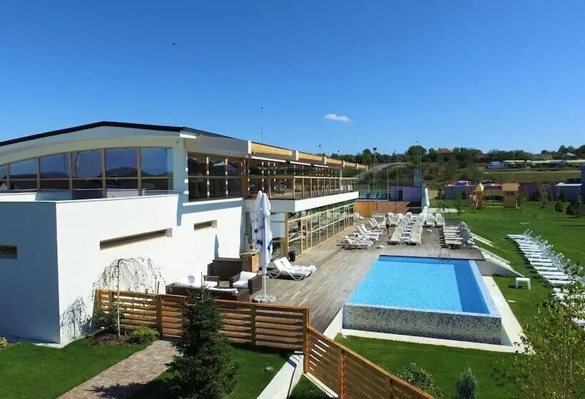 Hotelli Forest Retreat&spa