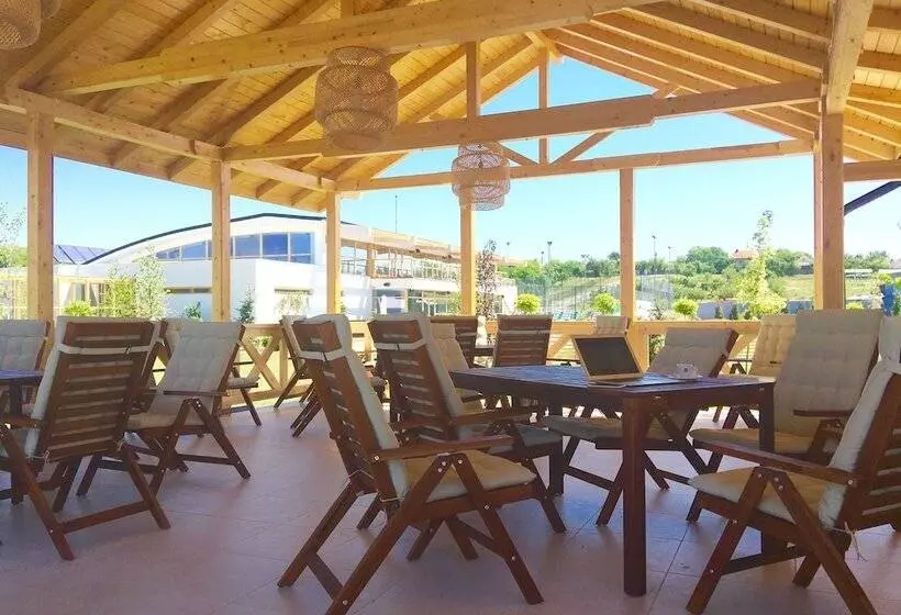 Hotelli Forest Retreat&spa