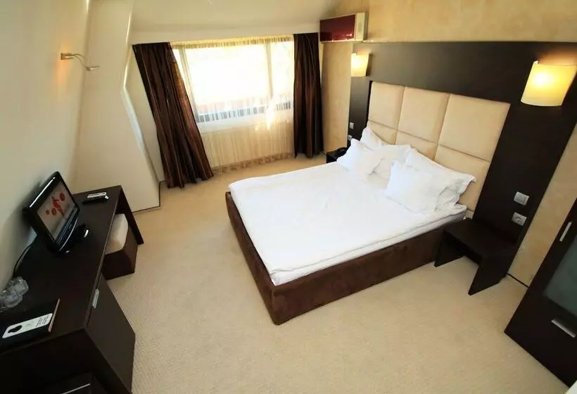 Hotelli Forest Retreat&spa