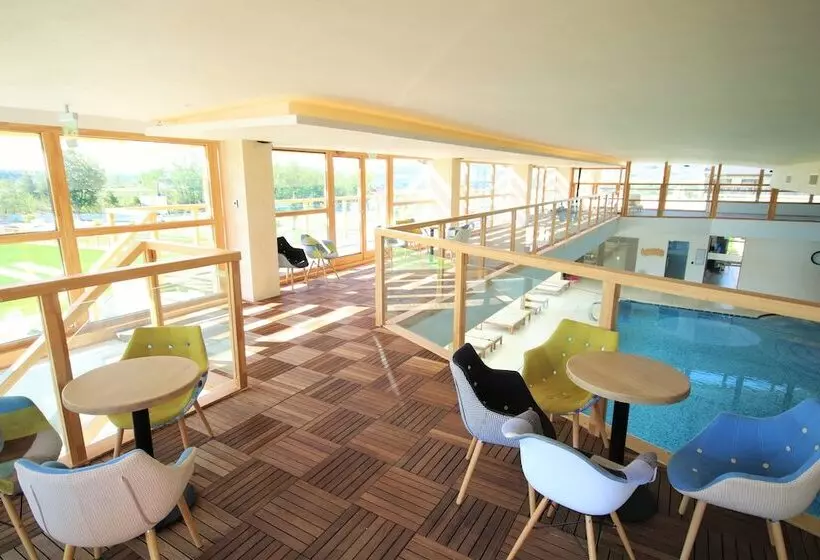 Hotelli Forest Retreat&spa