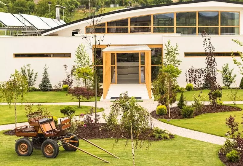 Hotelli Forest Retreat&spa