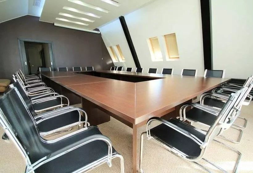 Hotelli Forest Retreat&spa