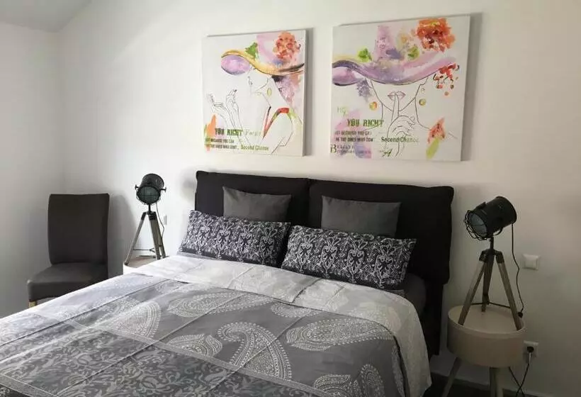 Majatalo Gutunterdachgebracht