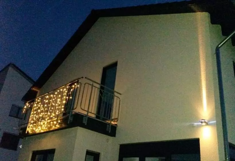 Majatalo Gutunterdachgebracht