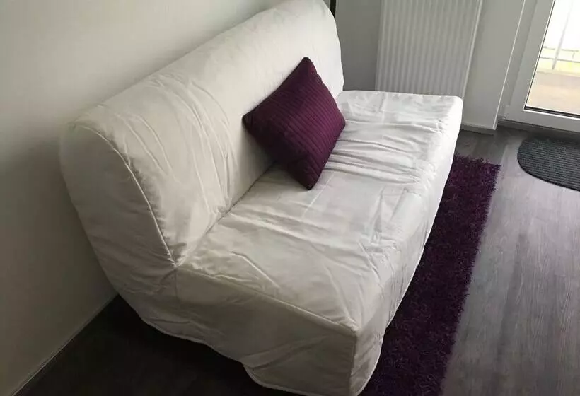 Majatalo Gutunterdachgebracht