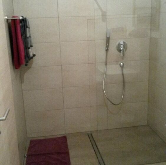 膳宿费 Gutunterdachgebracht