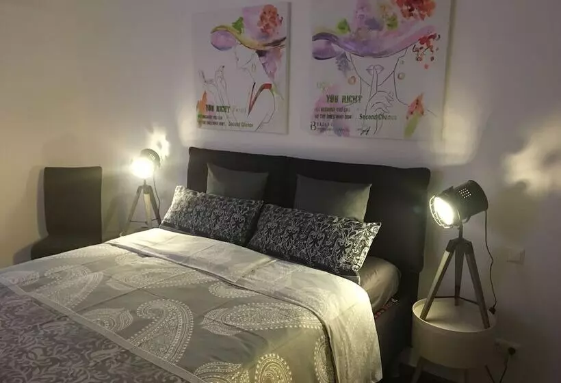 Majatalo Gutunterdachgebracht