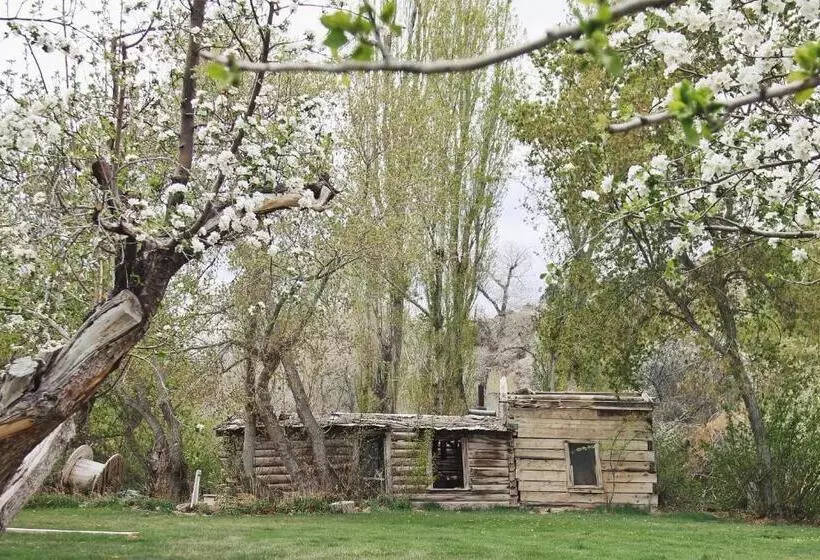 Hotelli Hidden Canyon Retreat