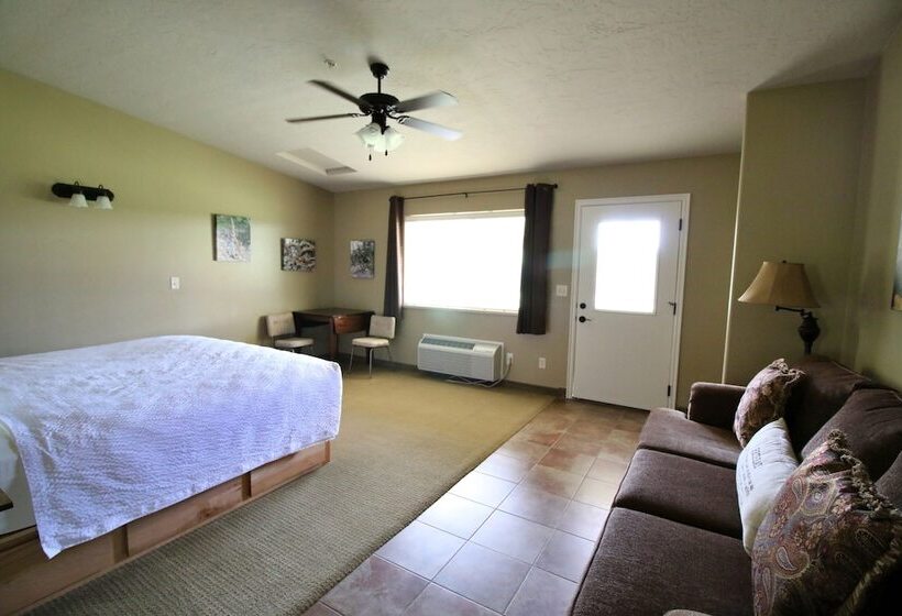 בית מלון כפרי Hidden Canyon Retreat