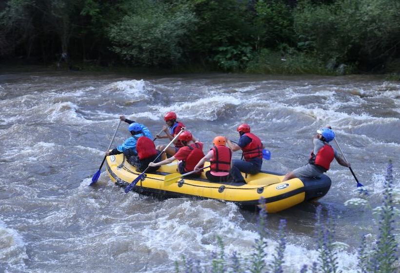 Pension Lori Travel Guest House