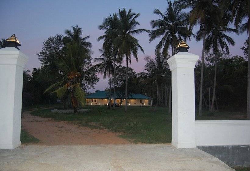 بنسيون Siloonaa Garden Villa