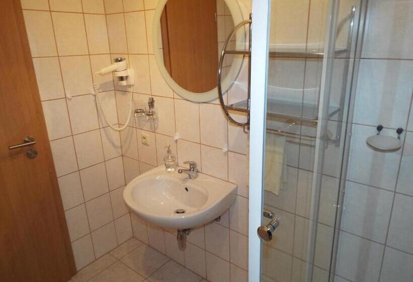 הוסטל Garni Zum Reinhardswald