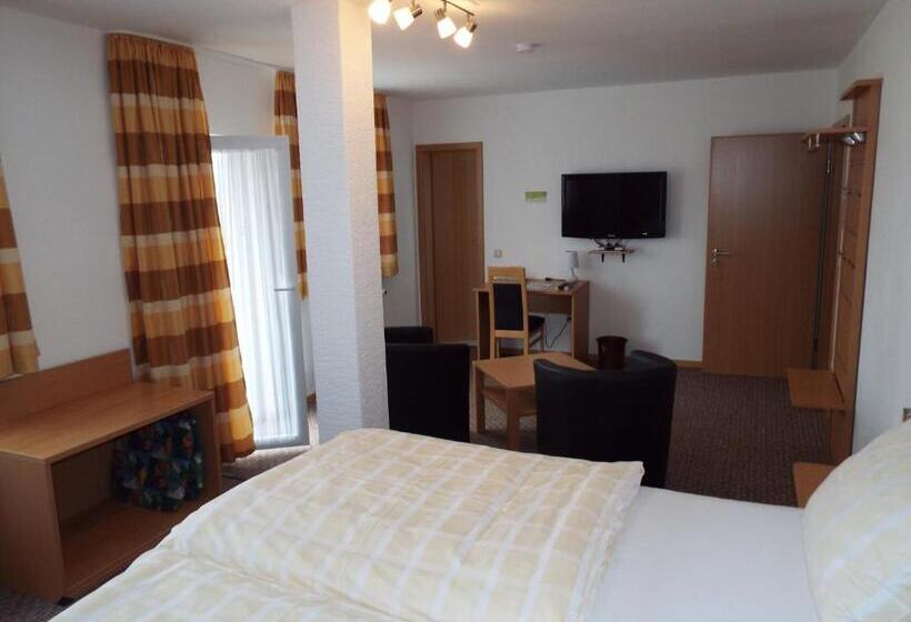 הוסטל Garni Zum Reinhardswald