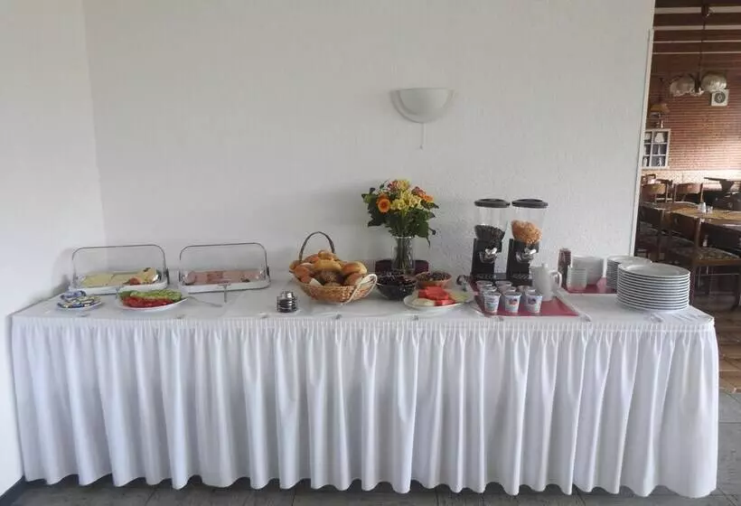 Retkeilymaja Garni Zum Reinhardswald