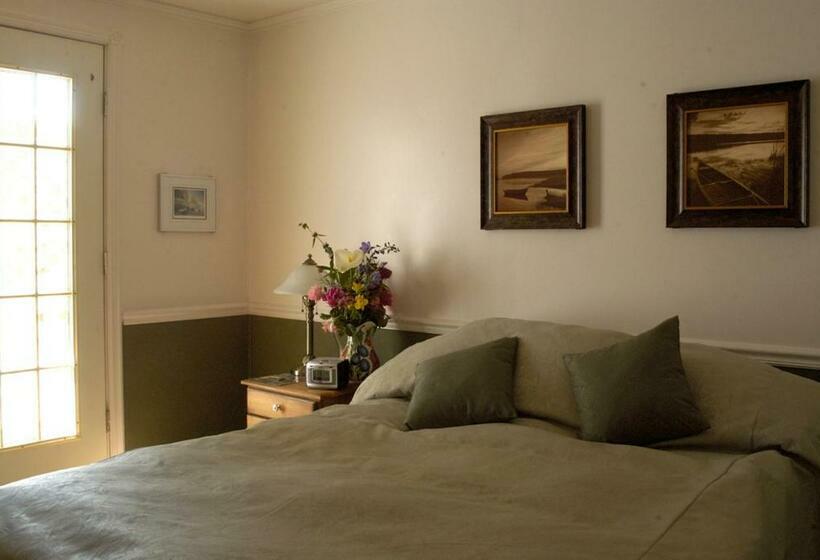 ユースホステル Heriot Bay Inn