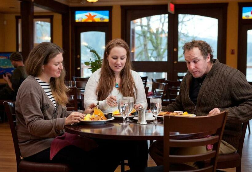 ユースホステル Heriot Bay Inn