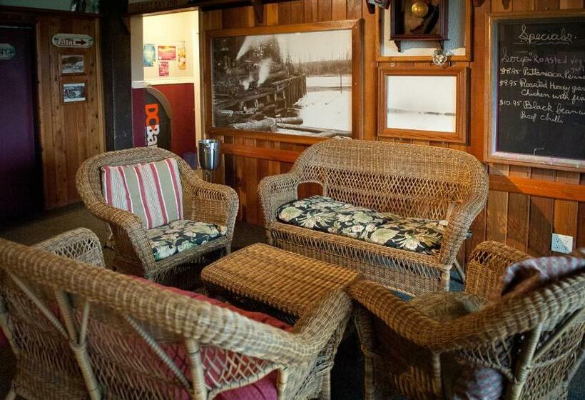 ユースホステル Heriot Bay Inn