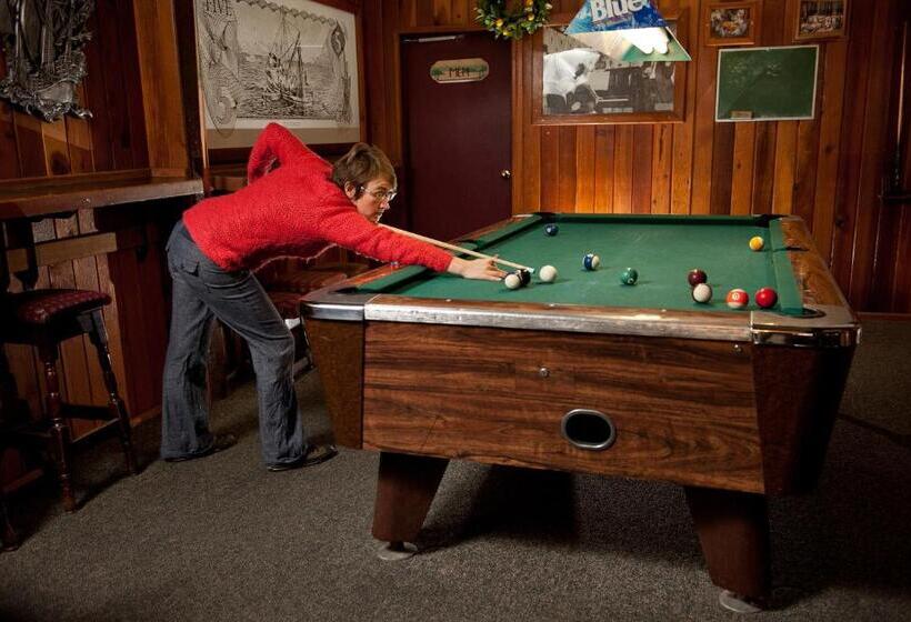 ユースホステル Heriot Bay Inn