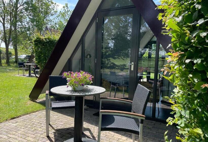 Отель Huisjes Oosterleek