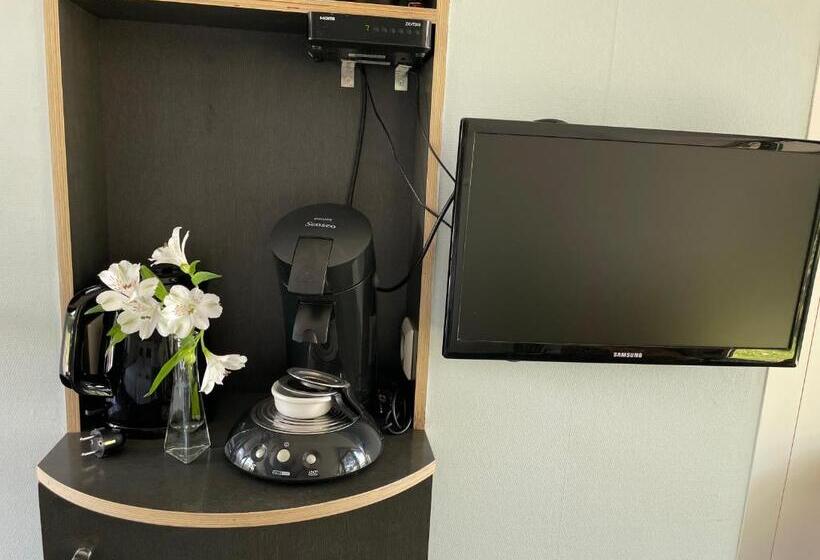 Отель Huisjes Oosterleek