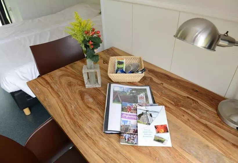 Hotelli Huisjes Oosterleek