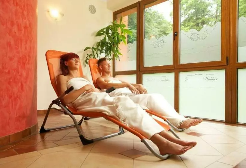 Hotelli Jagdschloss Waldsee