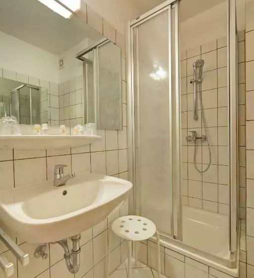 Hotelli Jagdschloss Waldsee