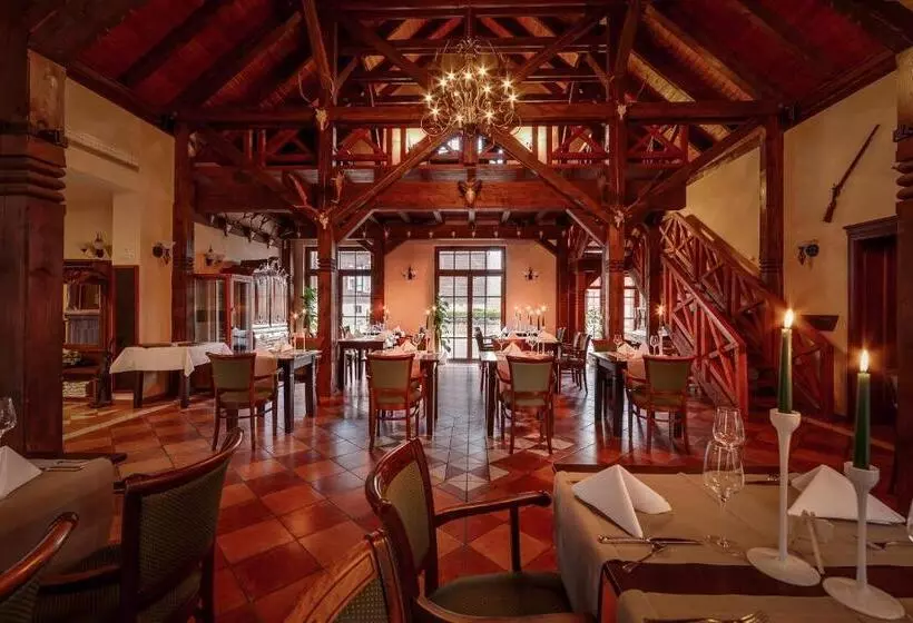 Hotelli Jagdschloss Waldsee