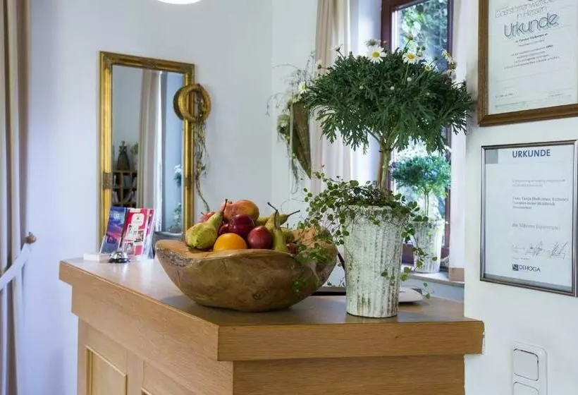 Hotelli Pension Waldblick Garni