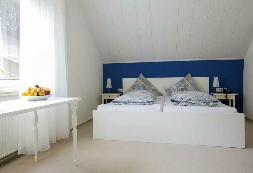 هتل Pension Waldblick Garni