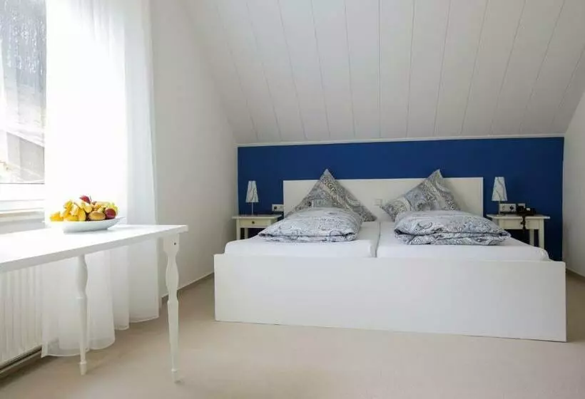 Hotelli Pension Waldblick Garni