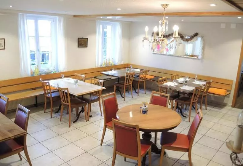 Hotelli Restaurant Alpenblick